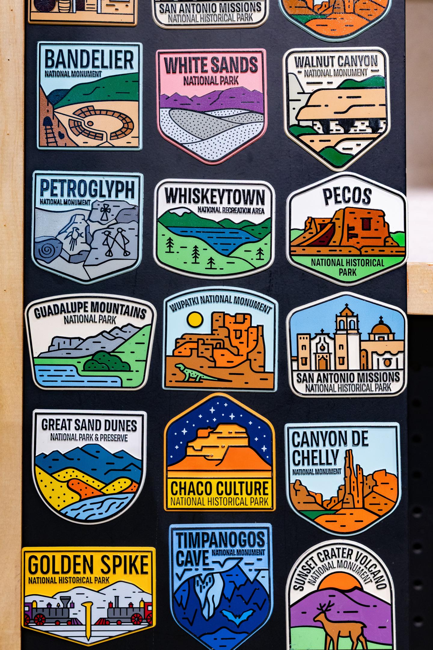 Colorful national park magnet collectibles.